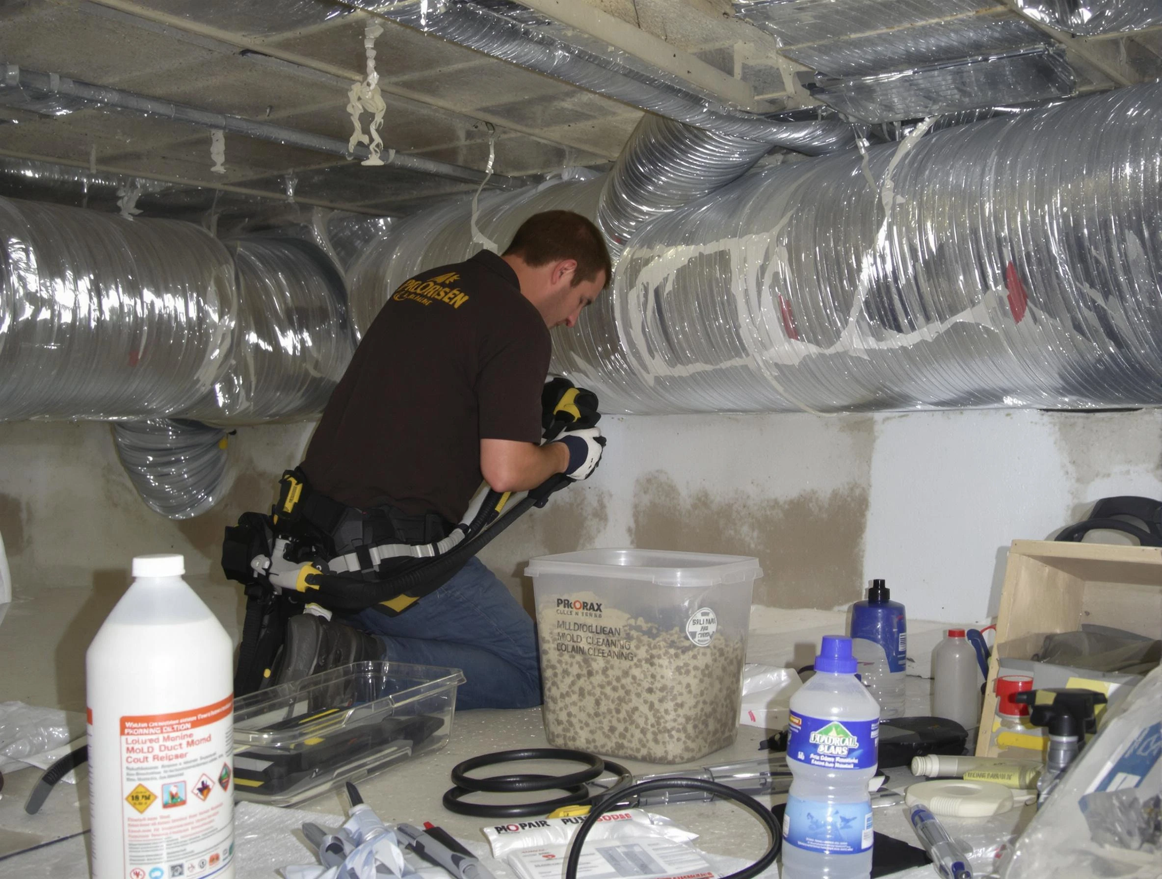 Ken Caryl Air Duct Cleaning specialist performing professional mold removal from air ducts in Ken Caryl